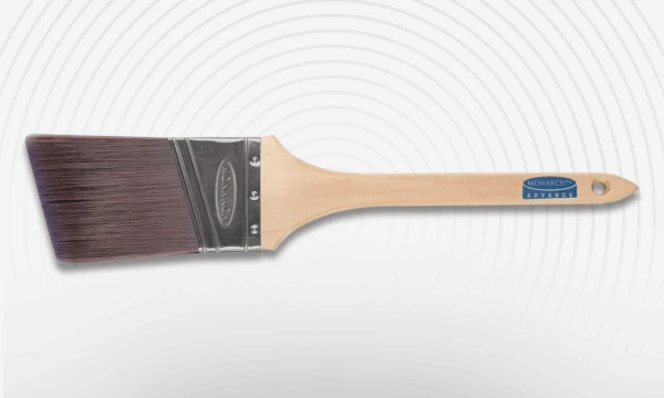 Angled filament makes cutting in easier and more precise. 